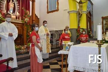 Repique de campanas, misa de romeros y ofrenda a la Virgen de las Nieves/TA y Francisco Javier Santana.